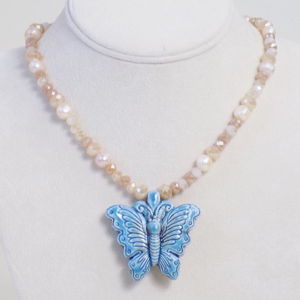 new! handmade pearl beaded choker chunky choker with butterfly pendant mixed